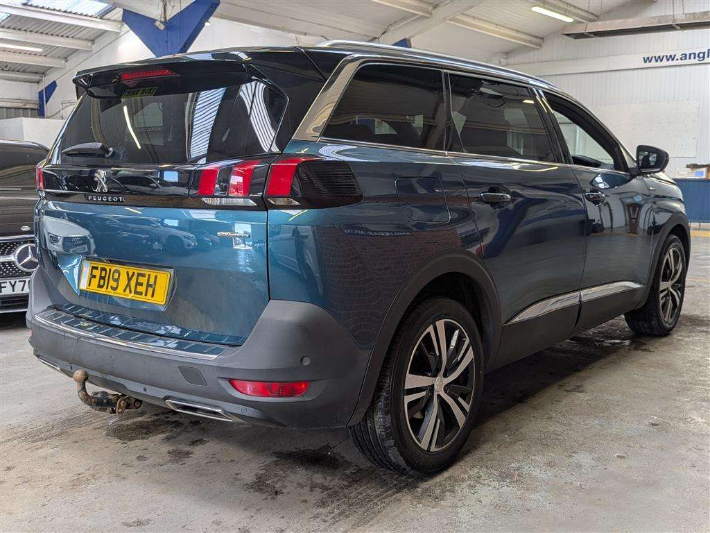<p>2019 PEUGEOT 5008 GT LINE BLUEHDI S/S</p>