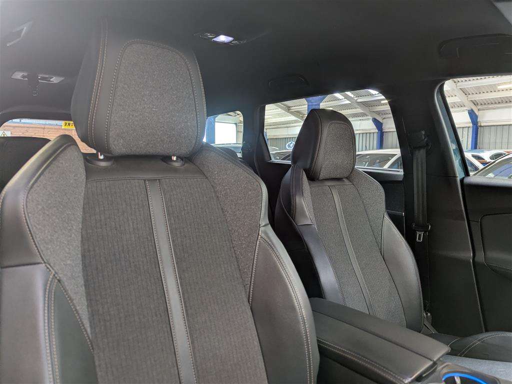 <p>2019 PEUGEOT 5008 GT LINE BLUEHDI S/S</p>