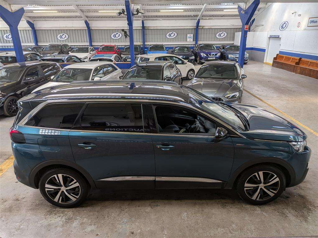 <p>2019 PEUGEOT 5008 GT LINE BLUEHDI S/S</p>