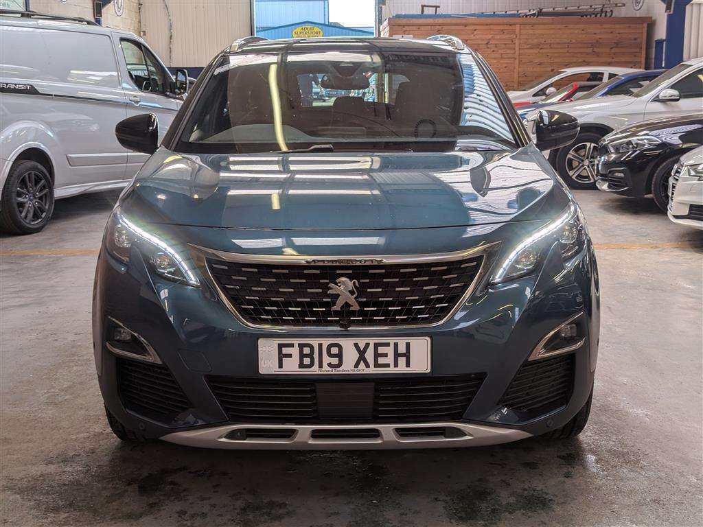 <p>2019 PEUGEOT 5008 GT LINE BLUEHDI S/S</p>