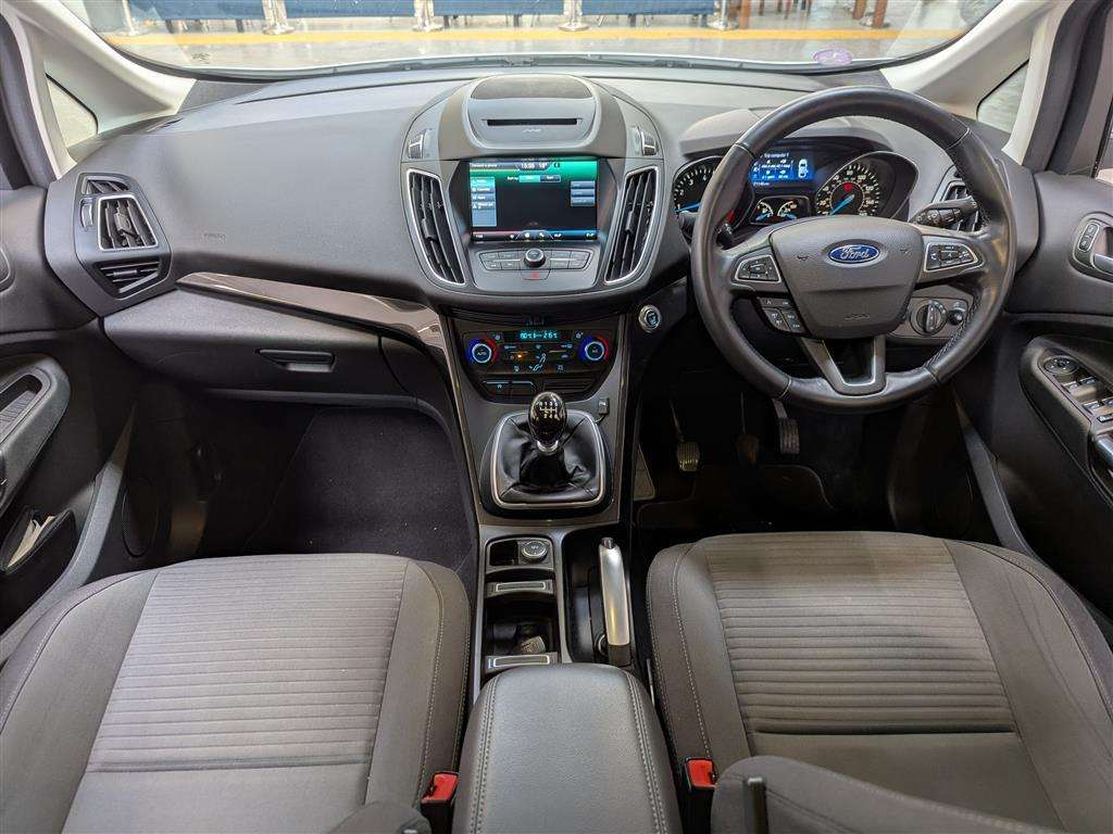 <p>2015 FORD C-MAX TITANIUM TURBO</p>