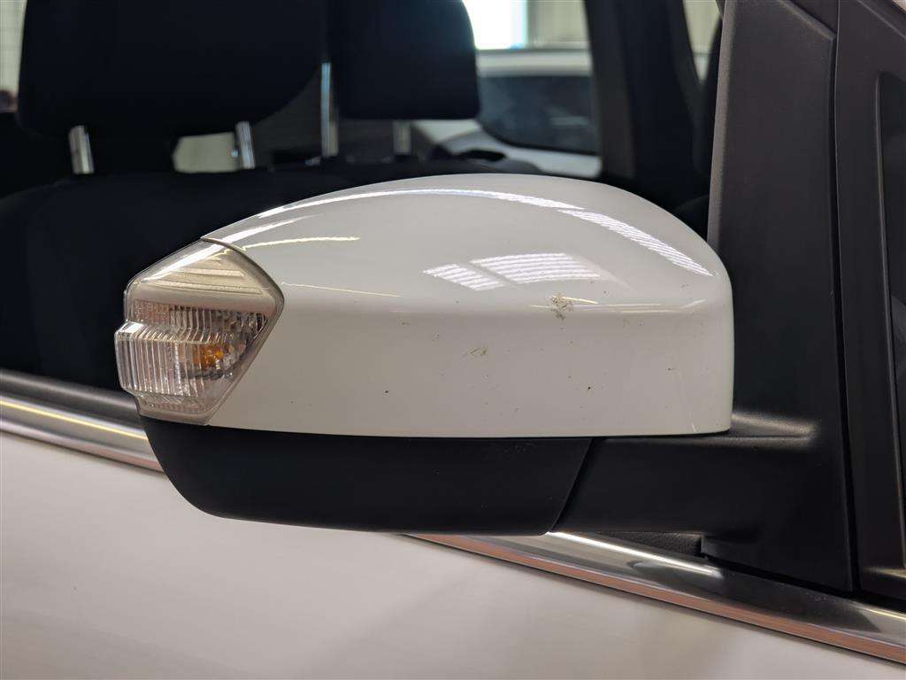 <p>2015 FORD C-MAX TITANIUM TURBO</p>