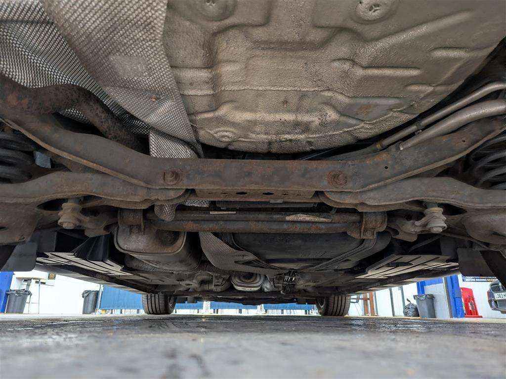 <p>2015 FORD C-MAX TITANIUM TURBO</p>