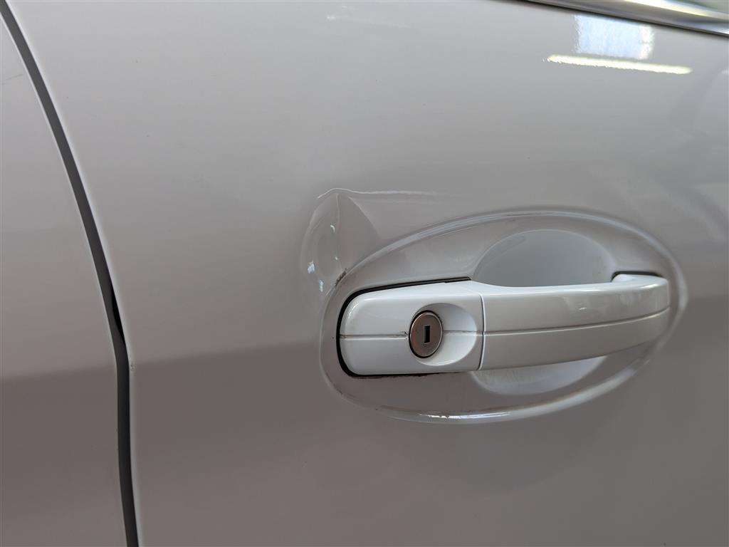 <p>2015 FORD C-MAX TITANIUM TURBO</p>