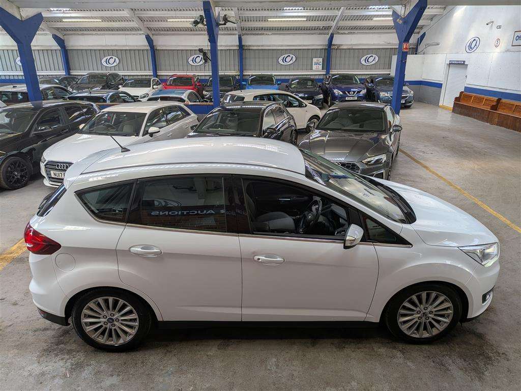 <p>2015 FORD C-MAX TITANIUM TURBO</p>