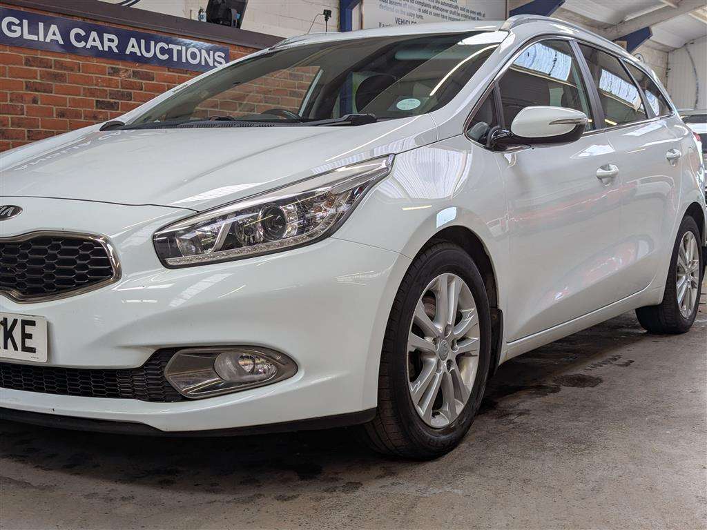 <p>2014 KIA CEED 3 ECODYNAMICS CRDI</p>