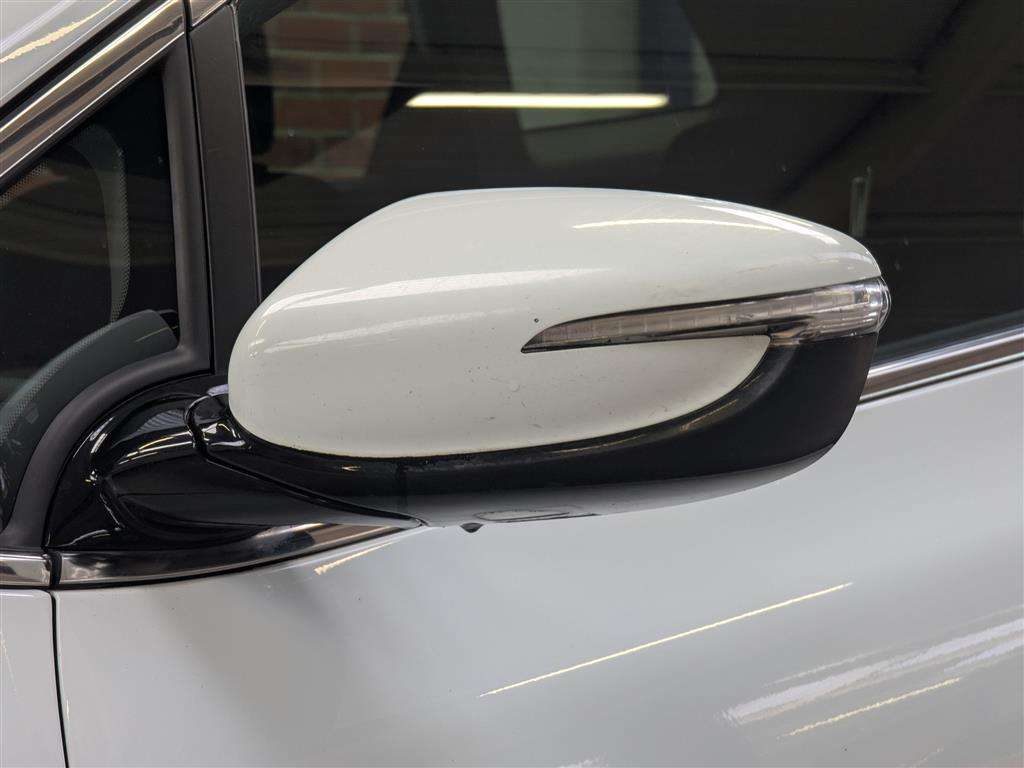 <p>2014 KIA CEED 3 ECODYNAMICS CRDI</p>