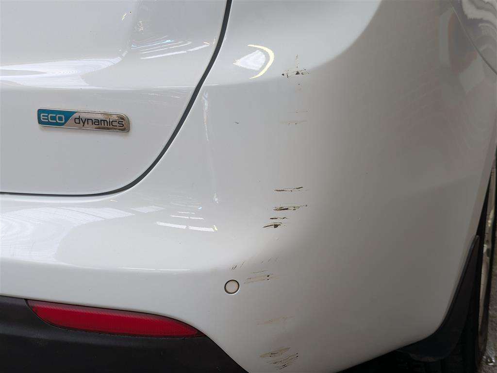 <p>2014 KIA CEED 3 ECODYNAMICS CRDI</p>