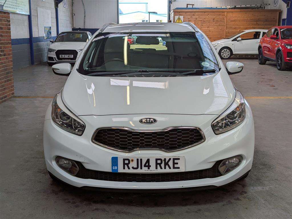 <p>2014 KIA CEED 3 ECODYNAMICS CRDI</p>