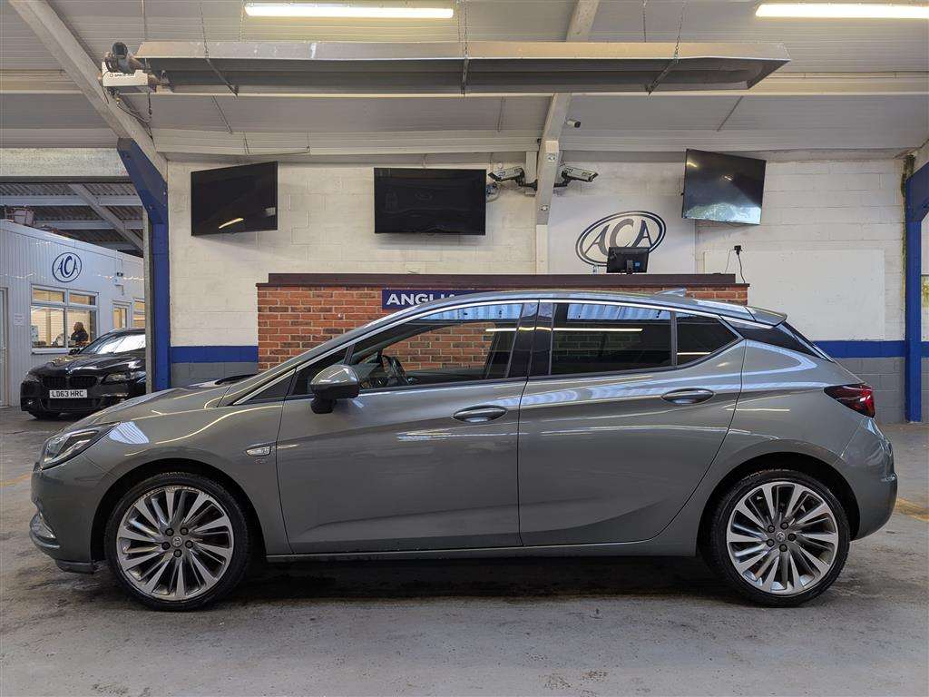 <p>2017 VAUXHALL ASTRA ELITE NAV CDTI BTUR</p>