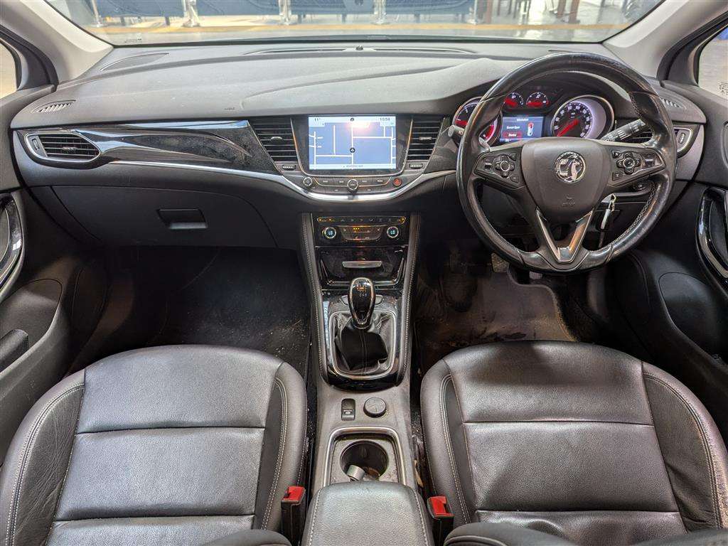 <p>2017 VAUXHALL ASTRA ELITE NAV CDTI BTUR</p>