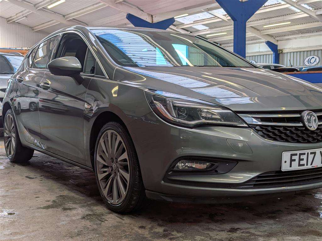 <p>2017 VAUXHALL ASTRA ELITE NAV CDTI BTUR</p>