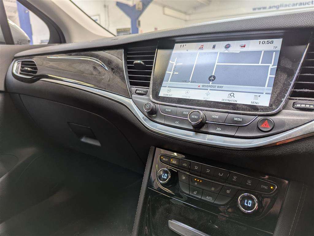 <p>2017 VAUXHALL ASTRA ELITE NAV CDTI BTUR</p>
