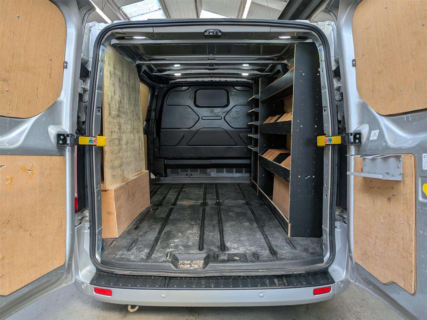 <p>2021 FORD TRANSIT CUSTOM 290SPRT AUTO - 1 x REG'D KEEPER FROM NEW</p>