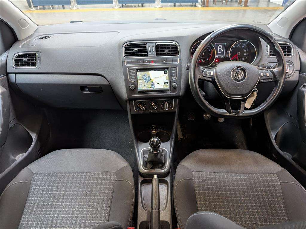 <p>2015 VOLKSWAGEN POLO SE TSI 1 x REG'D KEEPER FROM NEW.</p>