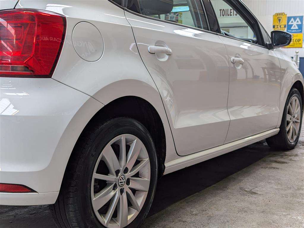 <p>2015 VOLKSWAGEN POLO SE TSI 1 x REG'D KEEPER FROM NEW.</p>