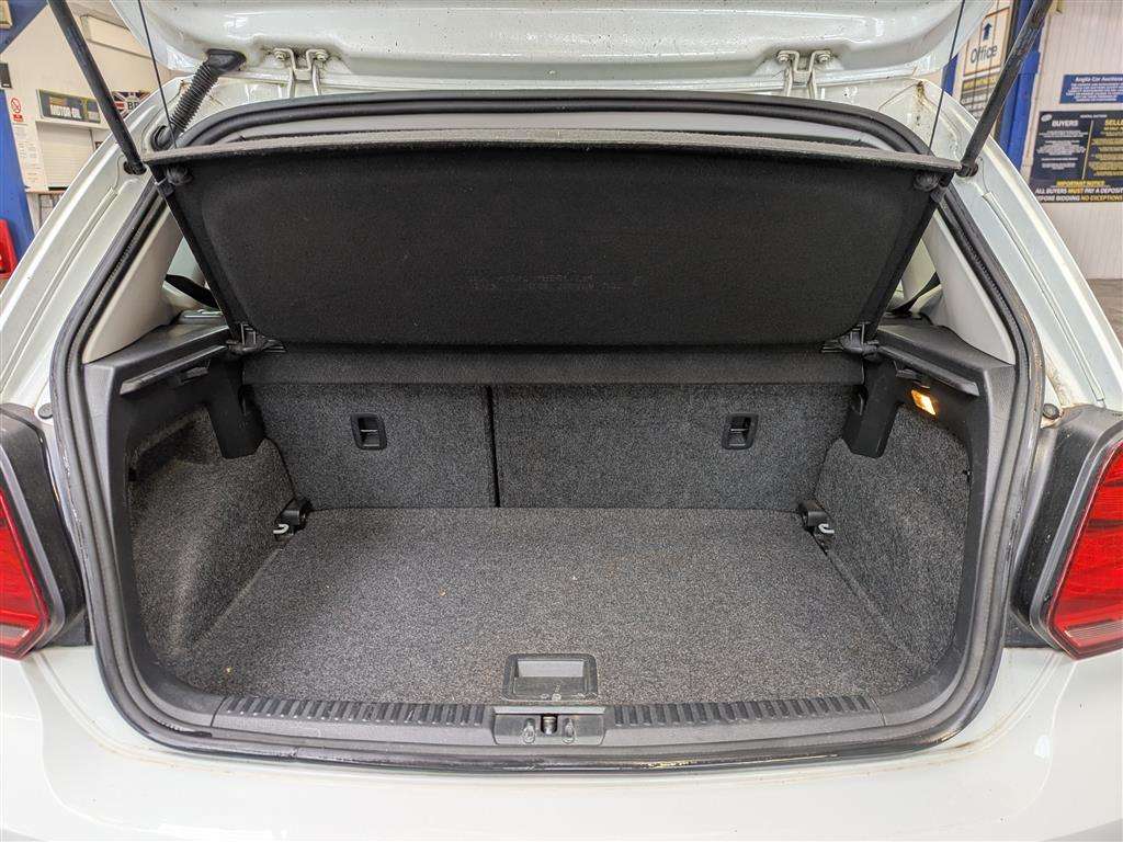 <p>2015 VOLKSWAGEN POLO SE TSI 1 x REG'D KEEPER FROM NEW.</p>