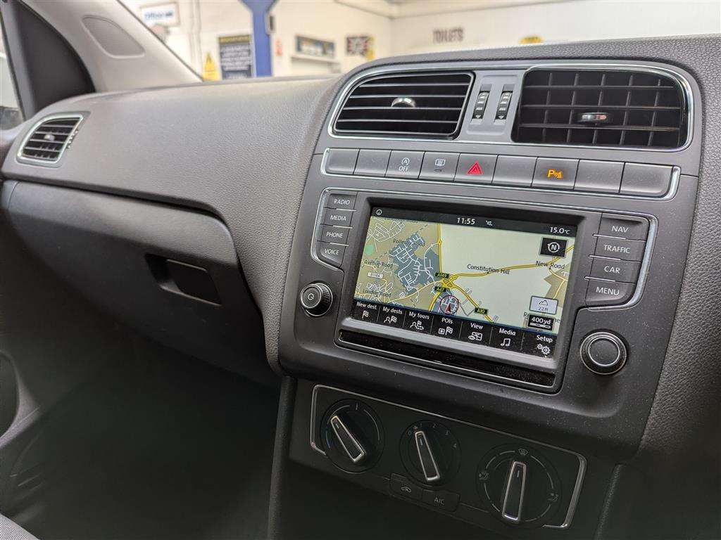 <p>2015 VOLKSWAGEN POLO SE TSI 1 x REG'D KEEPER FROM NEW.</p>