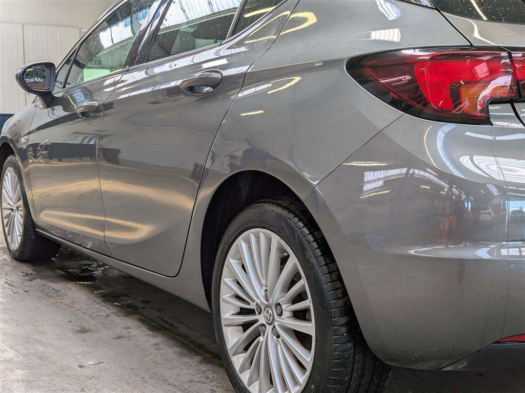 <p>2018 VAUXHALL ASTRA ELITE ECOTEC S/S</p>