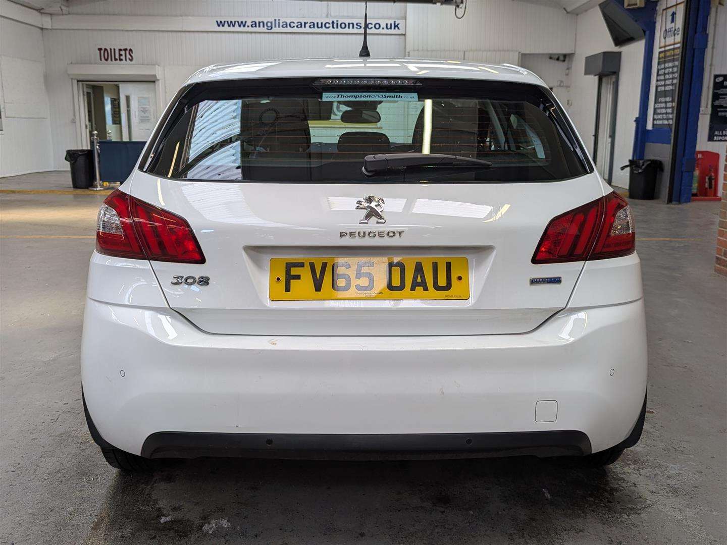 <p>2015 PEUGEOT 308 ACTIVE BLUE HDI S/S</p>