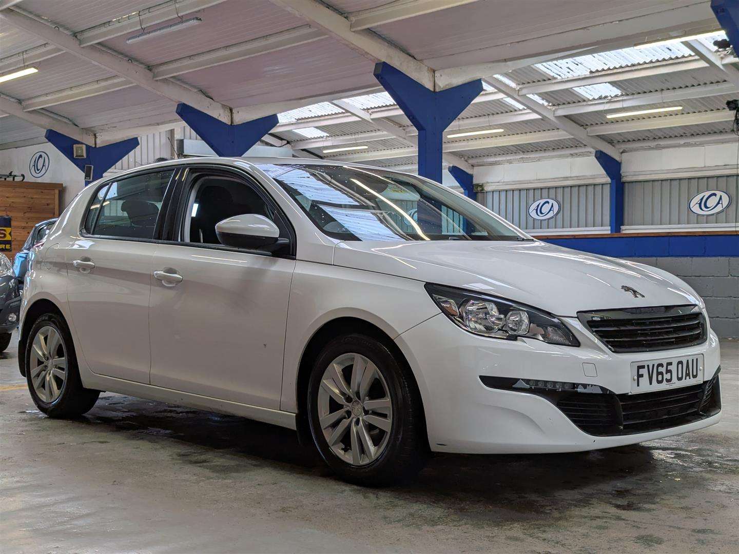 <p>2015 PEUGEOT 308 ACTIVE BLUE HDI S/S</p>