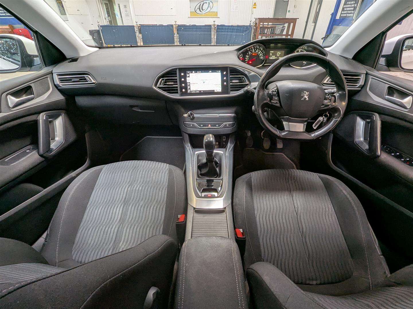 <p>2015 PEUGEOT 308 ACTIVE BLUE HDI S/S</p>