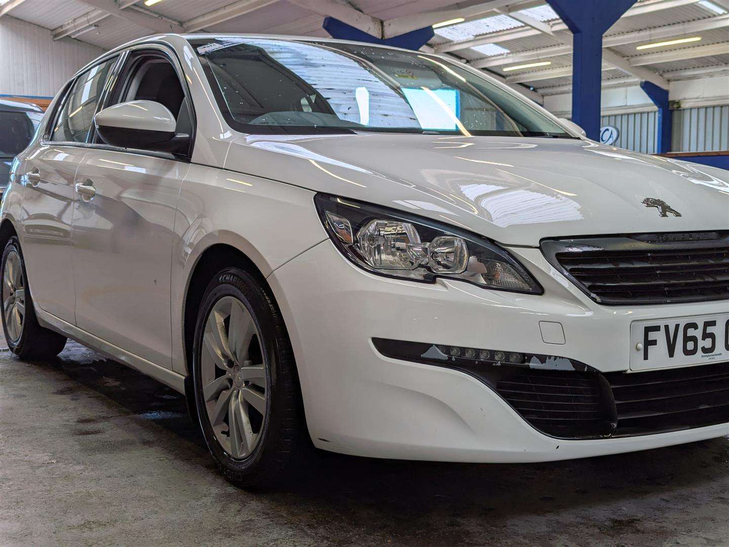 <p>2015 PEUGEOT 308 ACTIVE BLUE HDI S/S</p>