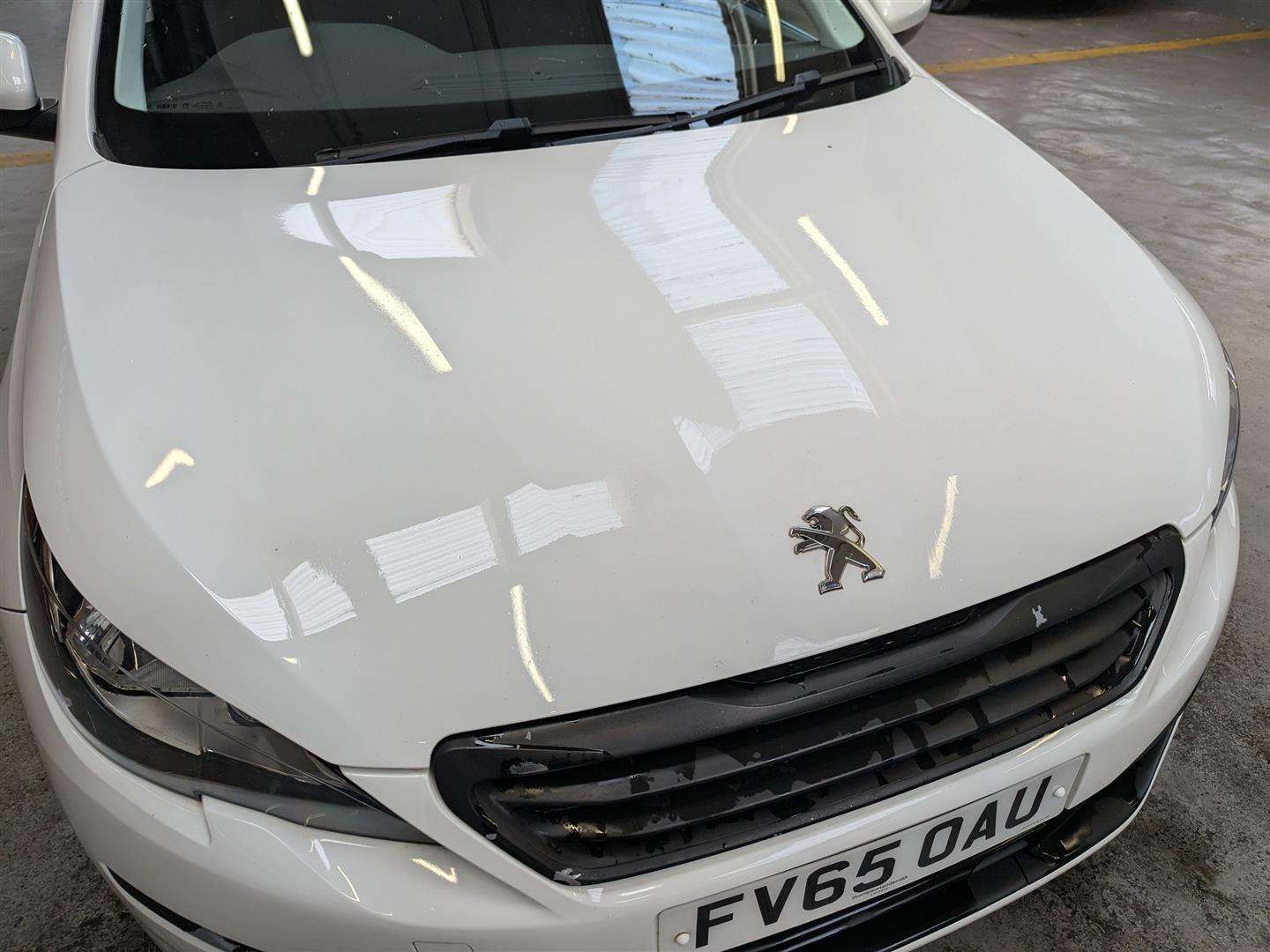 <p>2015 PEUGEOT 308 ACTIVE BLUE HDI S/S</p>