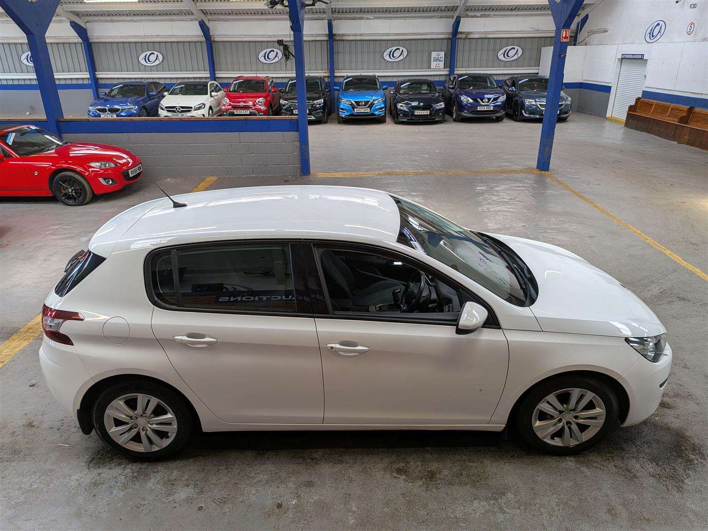 <p>2015 PEUGEOT 308 ACTIVE BLUE HDI S/S</p>