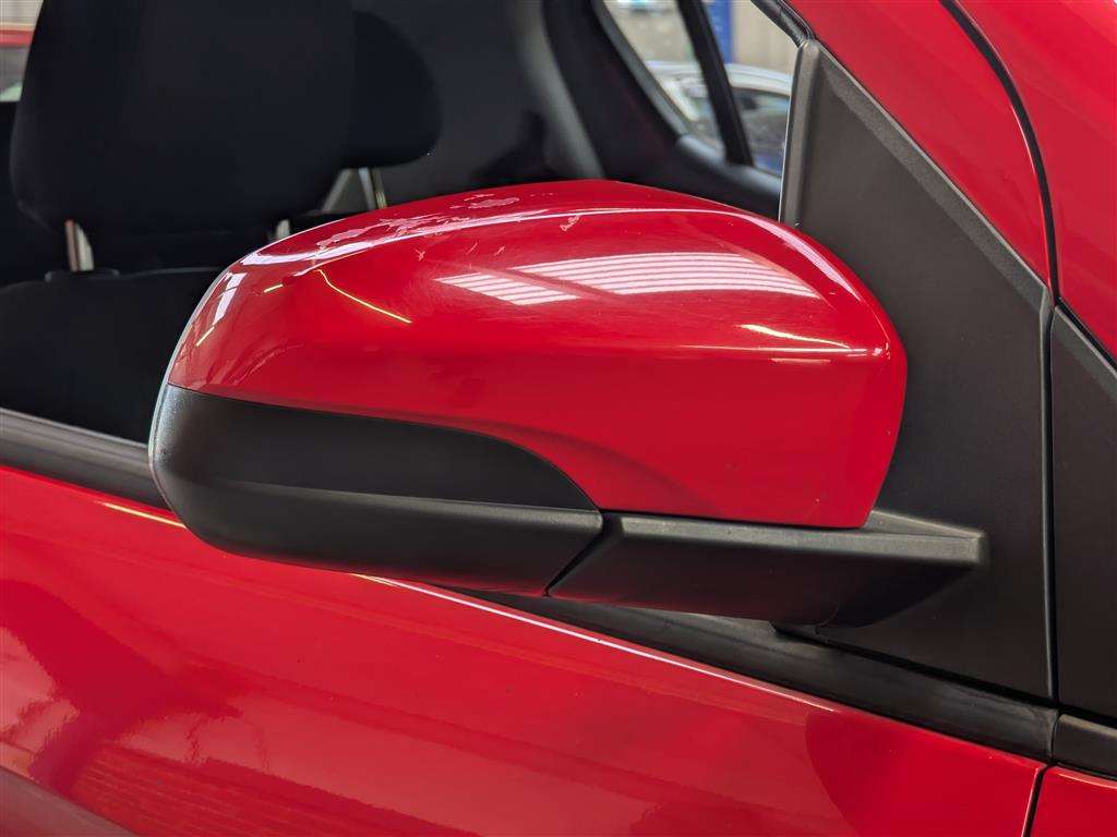 <p>2015 VAUXHALL VIVA SE</p>