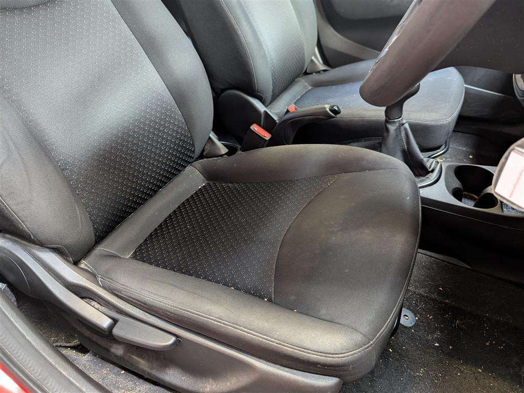 <p>2015 VAUXHALL VIVA SE</p>