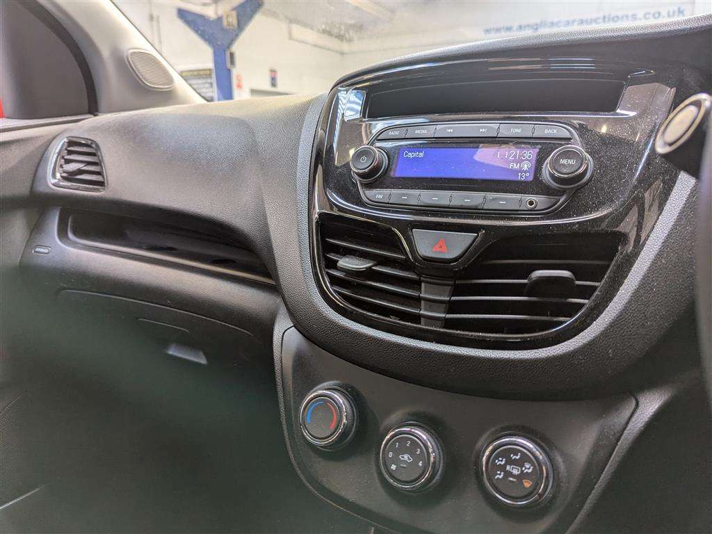 <p>2015 VAUXHALL VIVA SE</p>