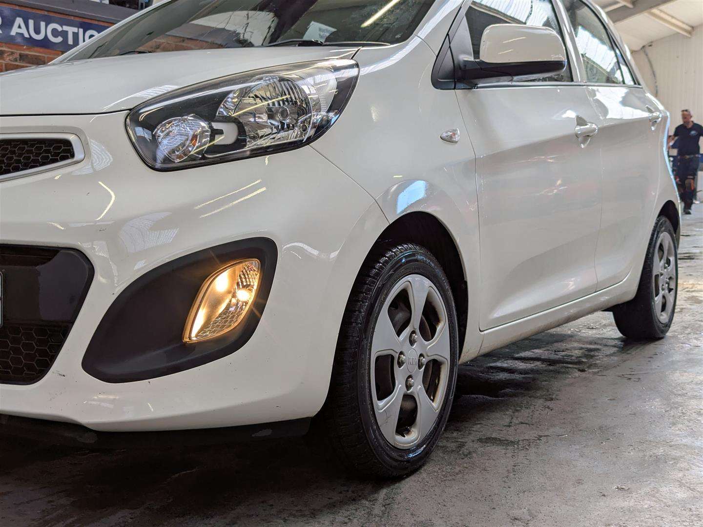 <p>2014 KIA PICANTO 1</p>