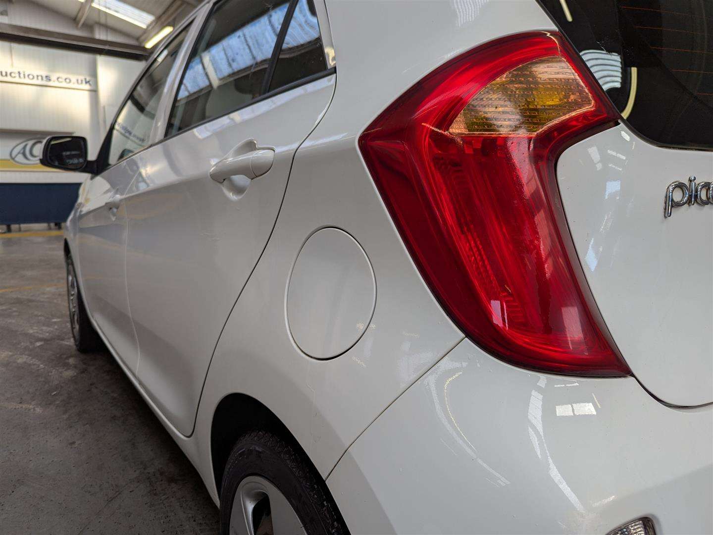 <p>2014 KIA PICANTO 1</p>