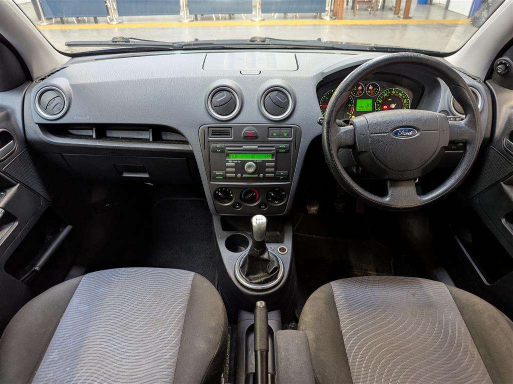 <p>2011 FORD FUSION ZETEC</p>