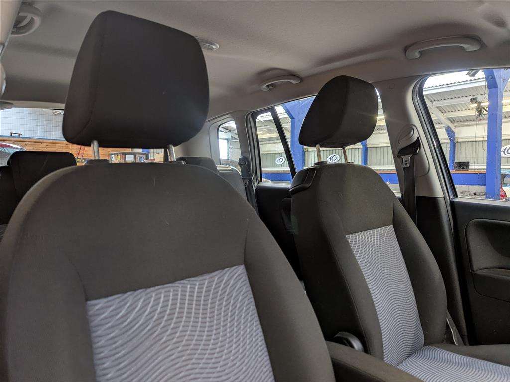 <p>2011 FORD FUSION ZETEC</p>