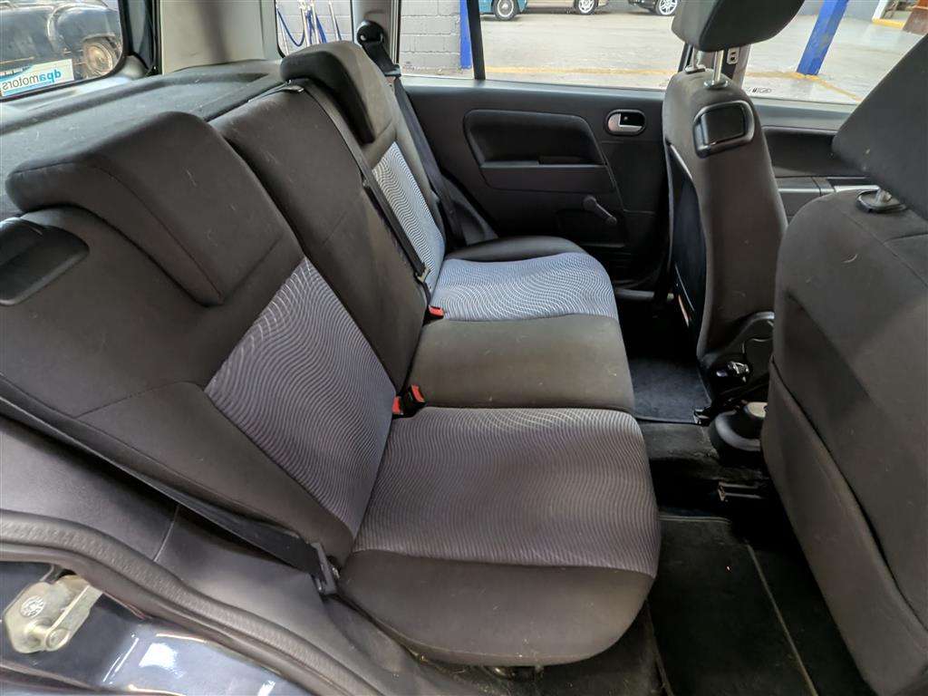 <p>2011 FORD FUSION ZETEC</p>