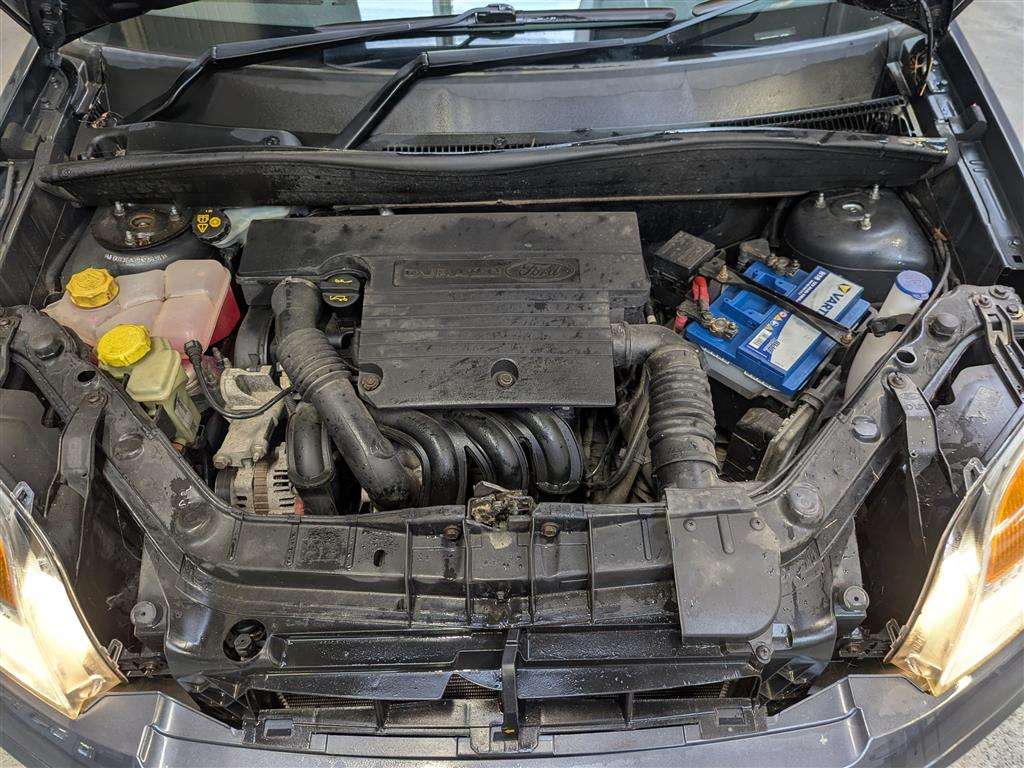 <p>2011 FORD FUSION ZETEC</p>