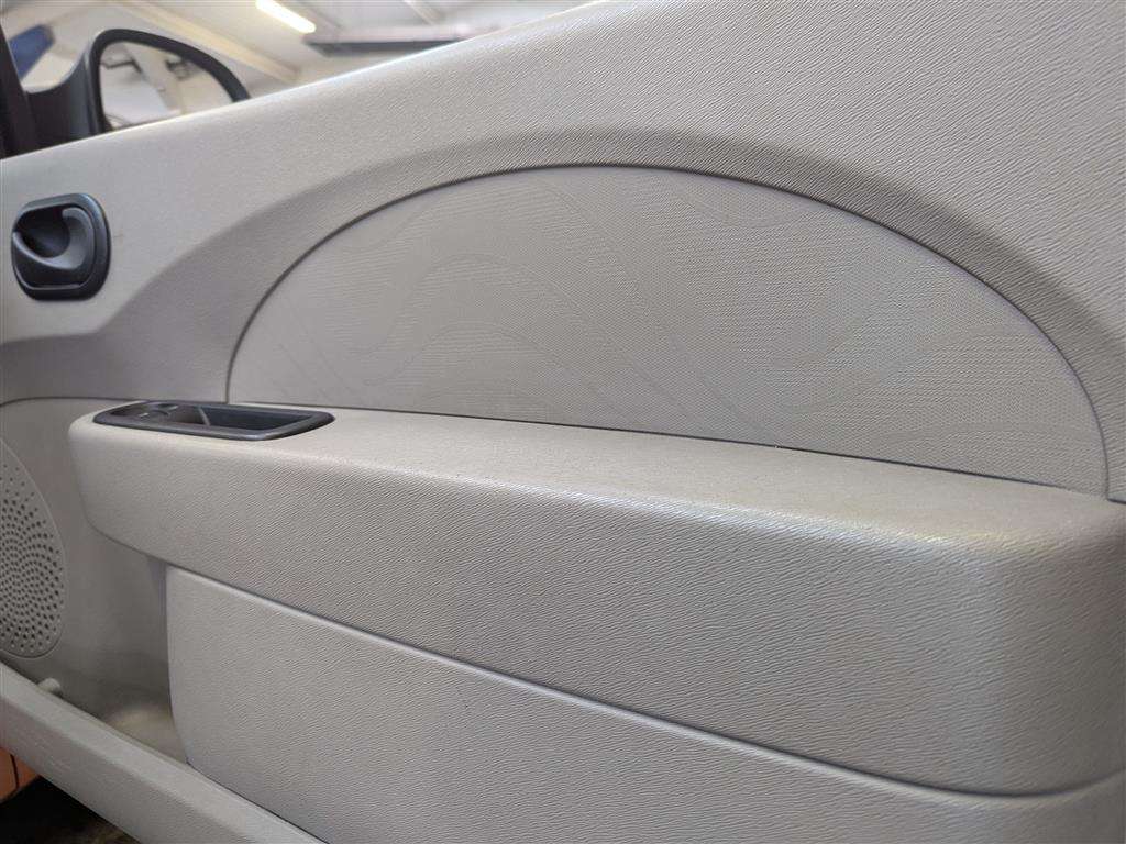 <p>2010 RENAULT TWINGO FREEWAY</p>