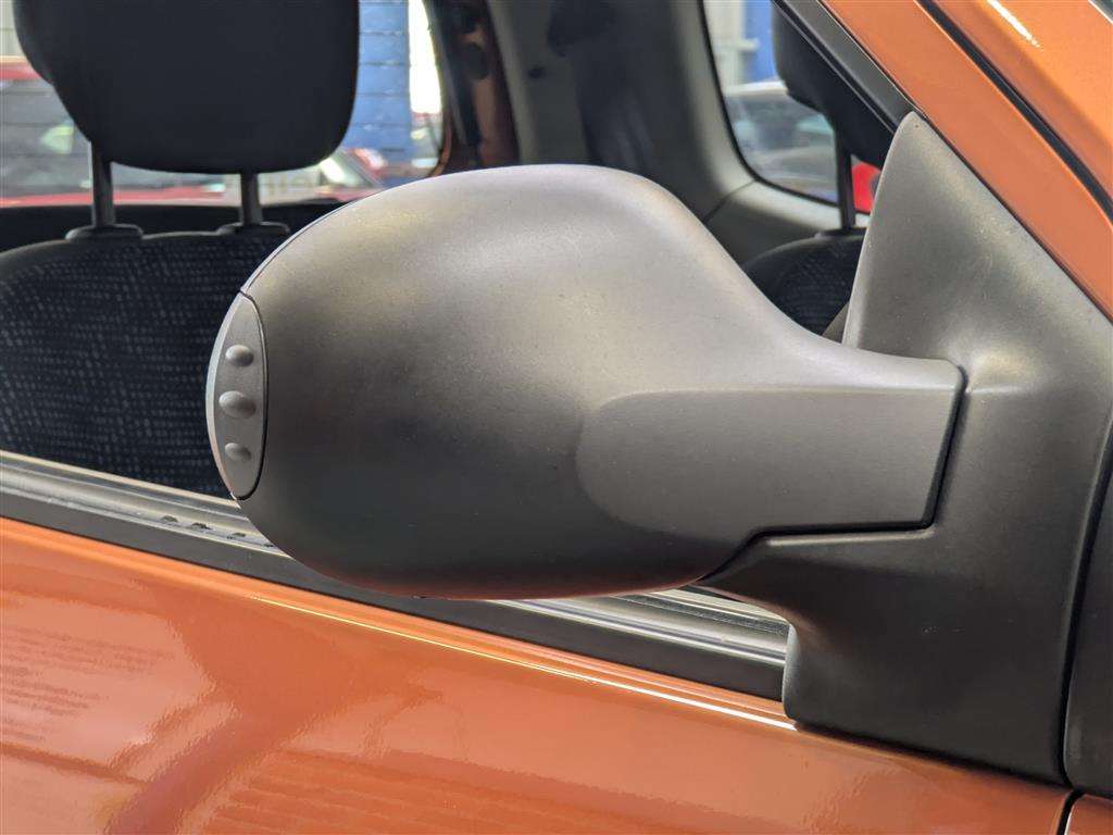 <p>2010 RENAULT TWINGO FREEWAY</p>