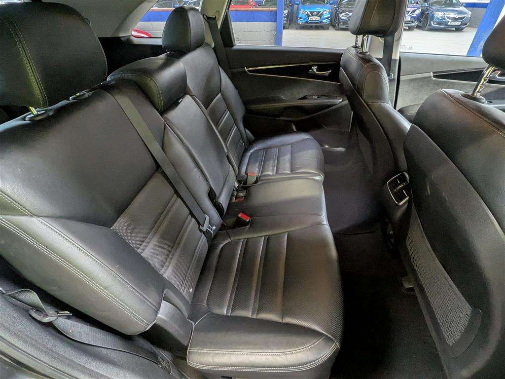 <p>2015 KIA SORENTO KX-2 CRDI ISG 4X4</p>