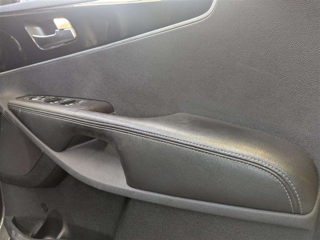 <p>2015 KIA SORENTO KX-2 CRDI ISG 4X4</p>