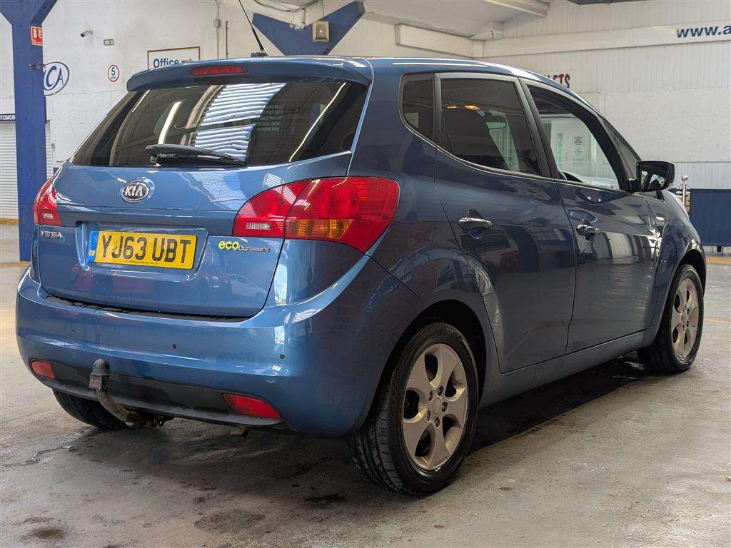 <p>2014 KIA VENGA 3 ECODYNAMICS CRDI</p>
