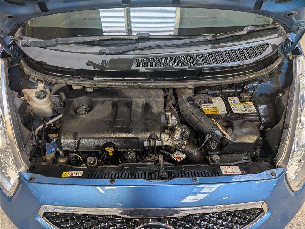 <p>2014 KIA VENGA 3 ECODYNAMICS CRDI</p>