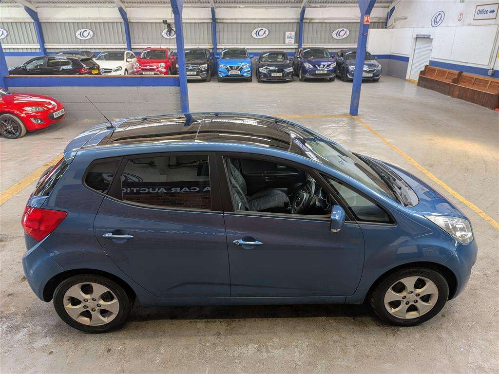 <p>2014 KIA VENGA 3 ECODYNAMICS CRDI</p>