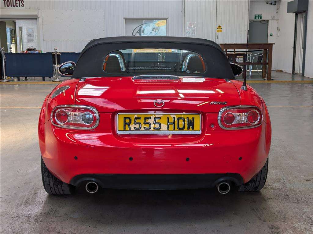 <p>2011 MAZDA MX-5 I SE</p>