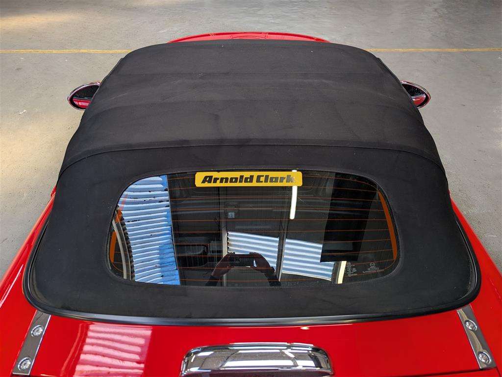 <p>2011 MAZDA MX-5 I SE</p>