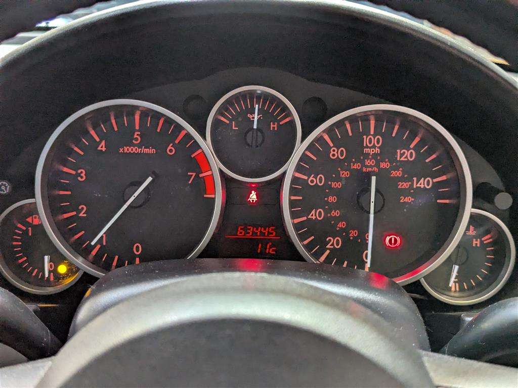 <p>2011 MAZDA MX-5 I SE</p>