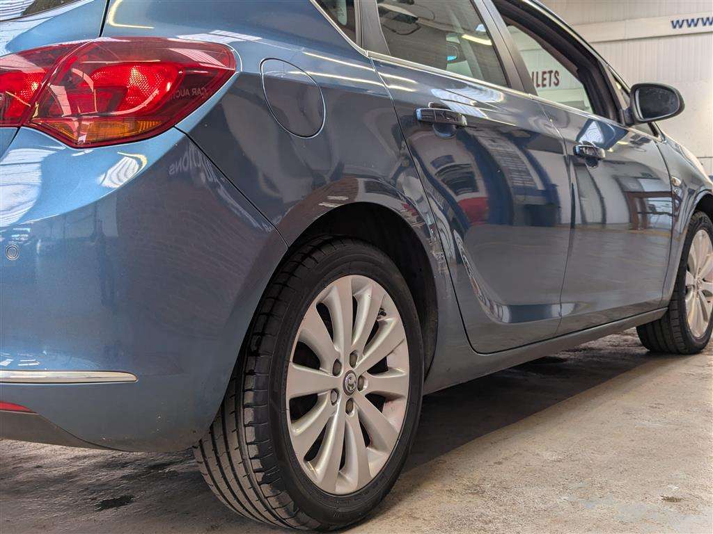 <p>2014 VAUXHALL ASTRA ELITE</p>