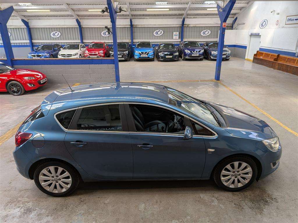 <p>2014 VAUXHALL ASTRA ELITE</p>